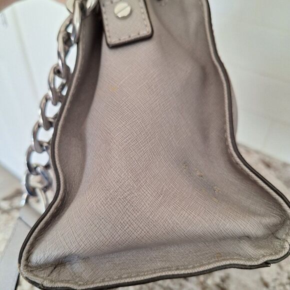 Michael Kors Large Hamilton Saffiano Tote - Picture 3 of 12